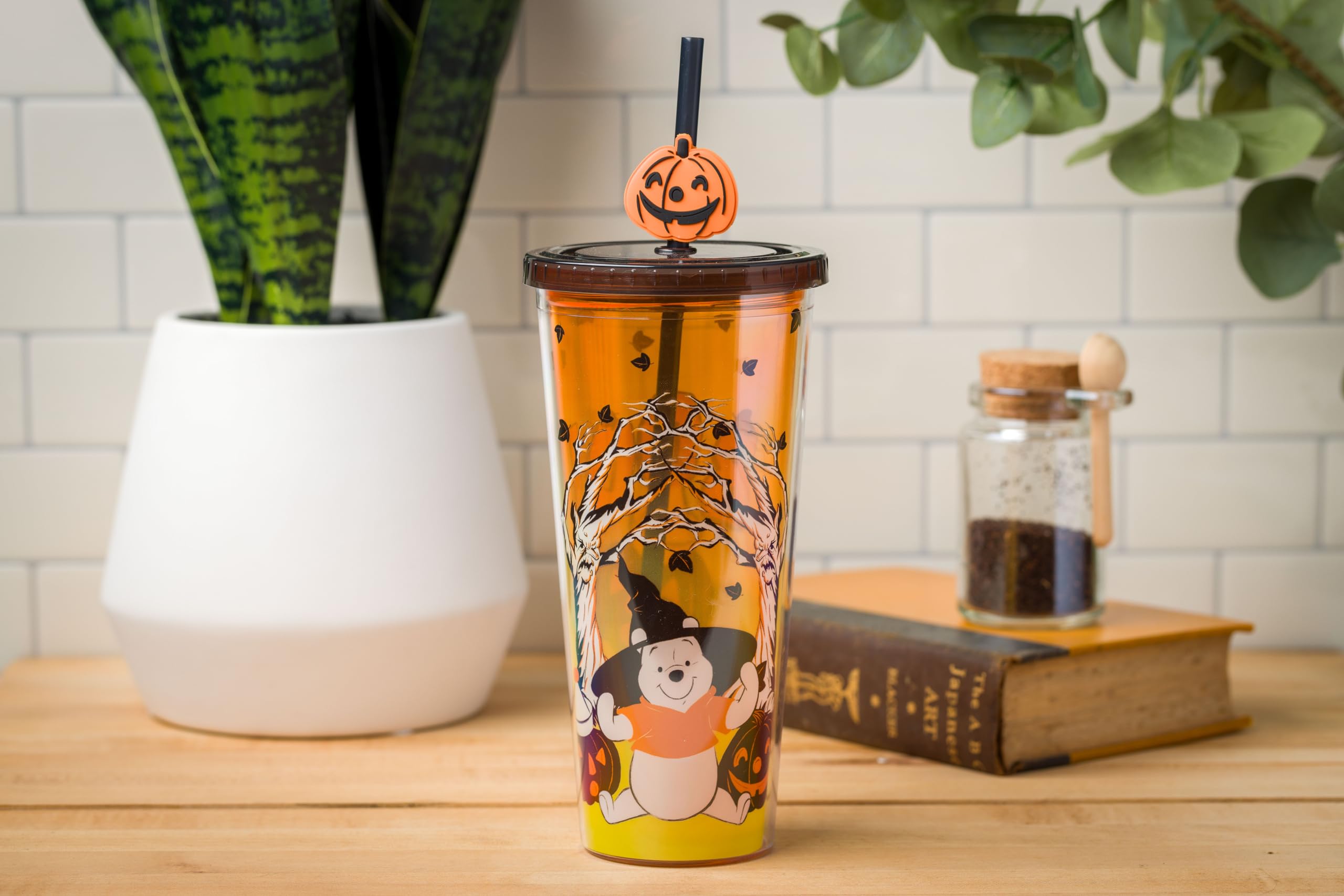 Silver Buffalo Disney Winnie the Pooh Spooky Witch Halloween Plastic Cold Cup with Lid and Festive Jack-O-Lantern Straw Topper,